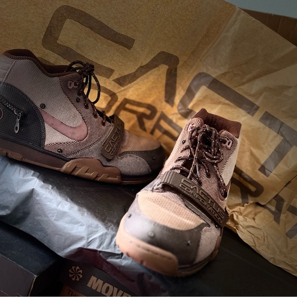 Men’s cactus jack Nike with box. - Picture 6 of 10